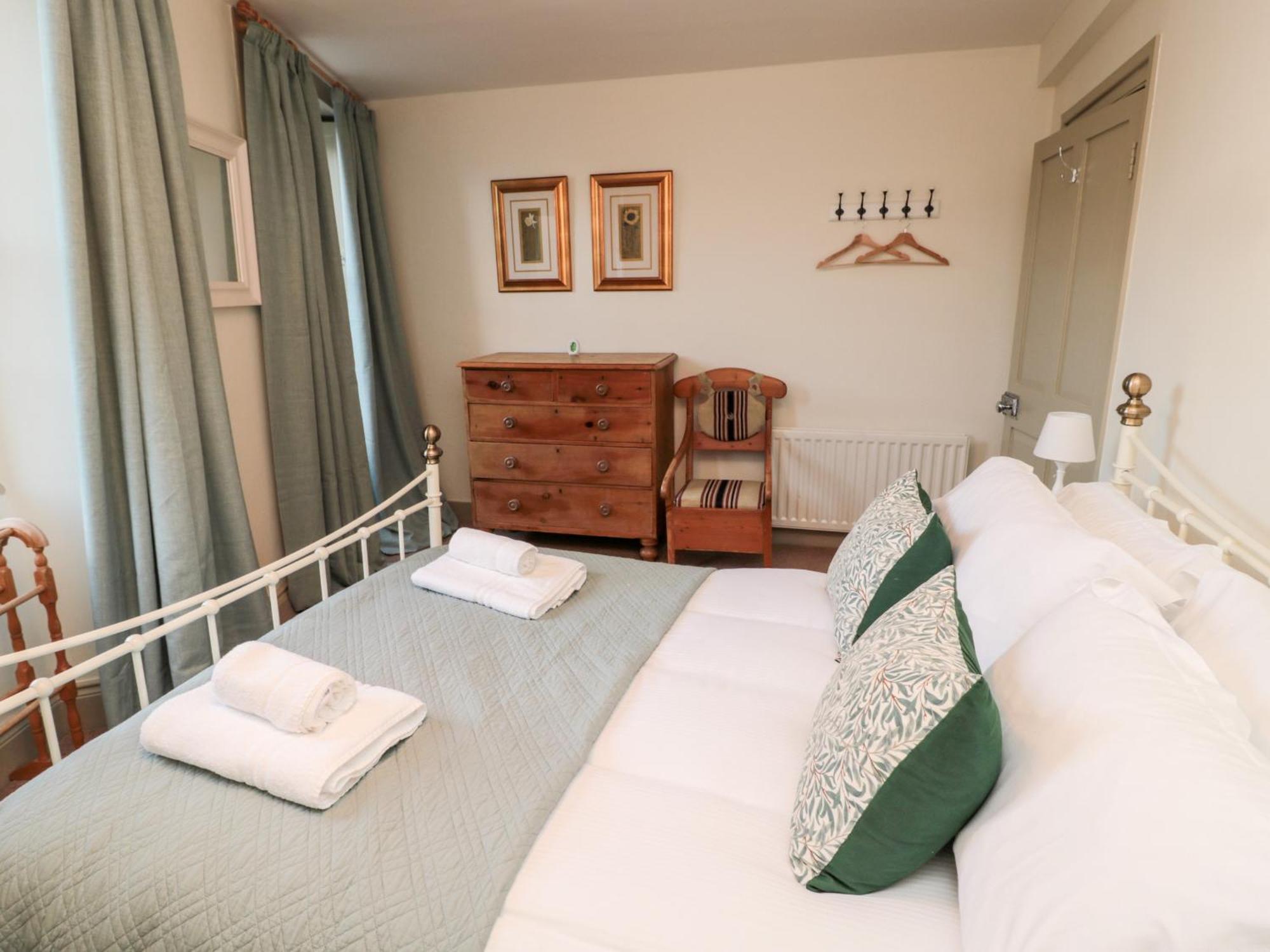 Upper Oakwood Apartment Алнуик Екстериор снимка