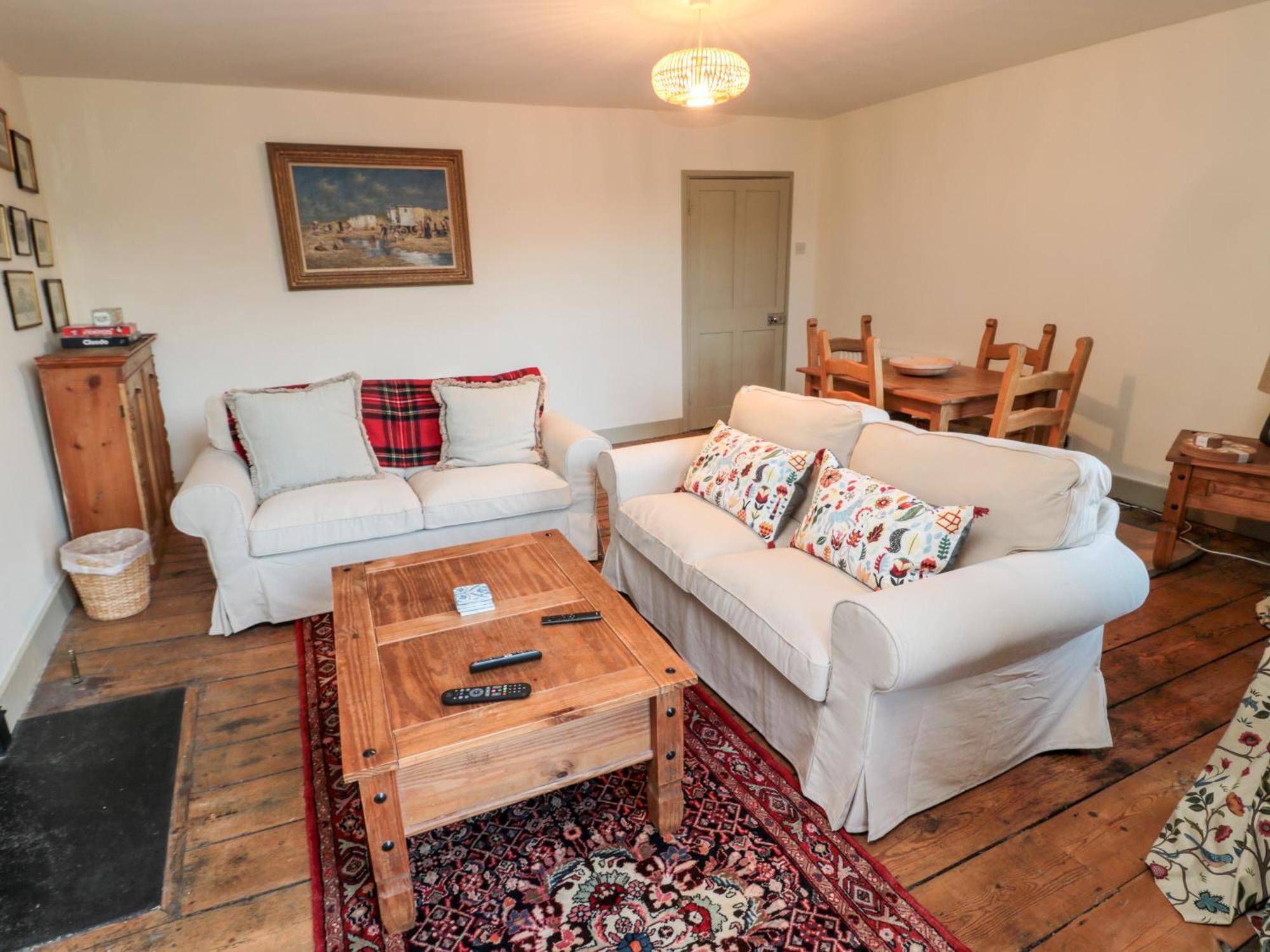 Upper Oakwood Apartment Алнуик Екстериор снимка