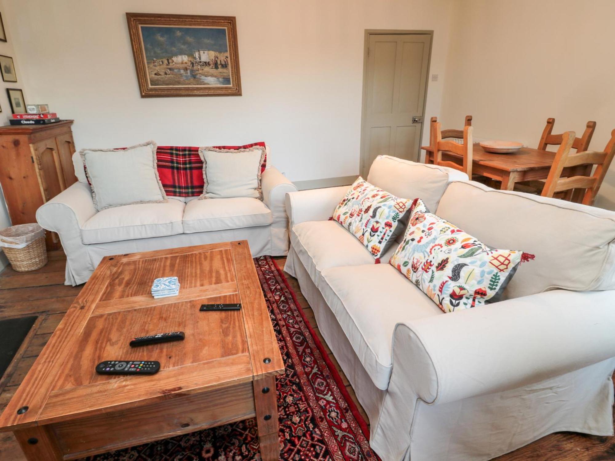 Upper Oakwood Apartment Алнуик Екстериор снимка