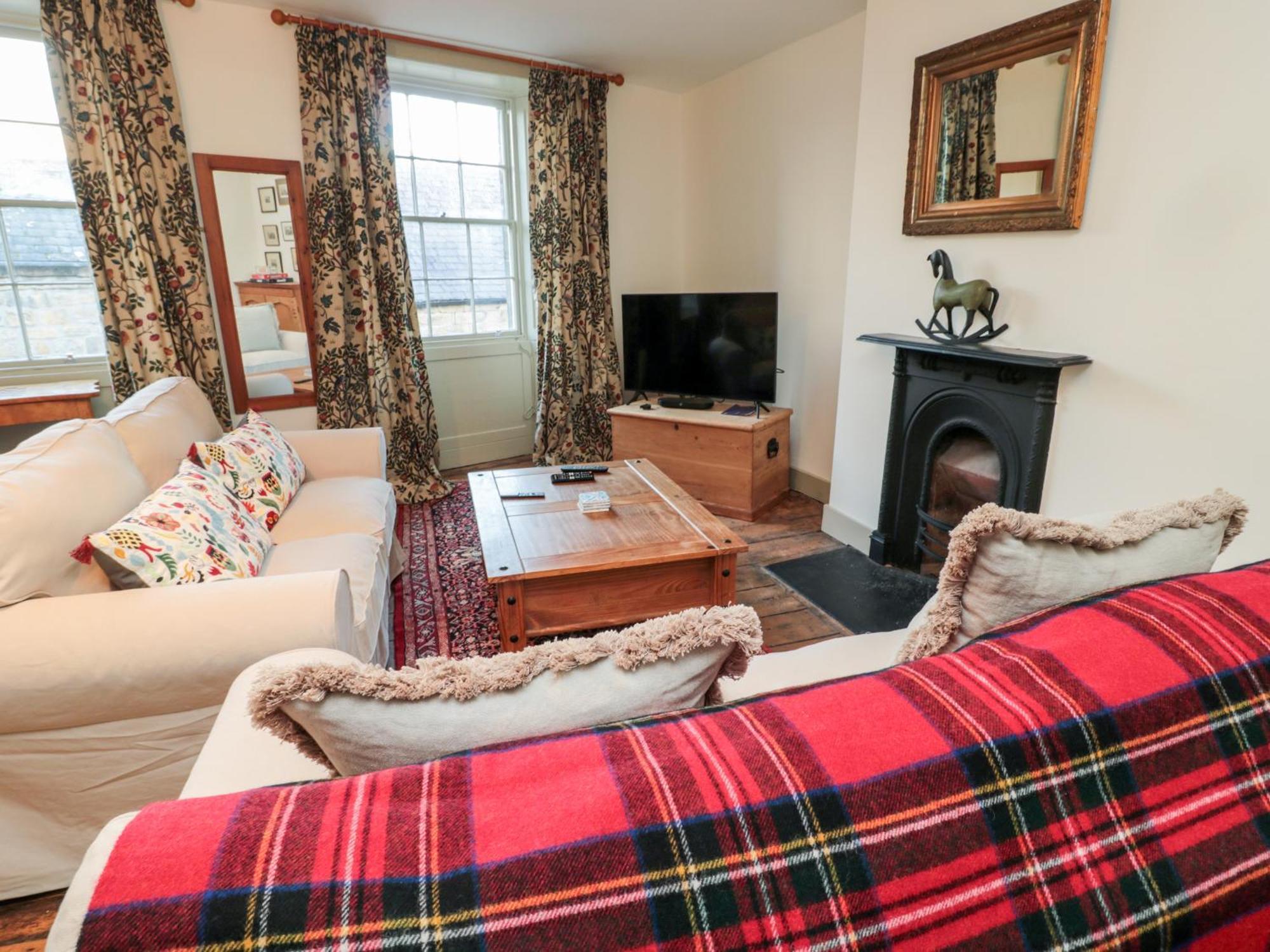 Upper Oakwood Apartment Алнуик Екстериор снимка